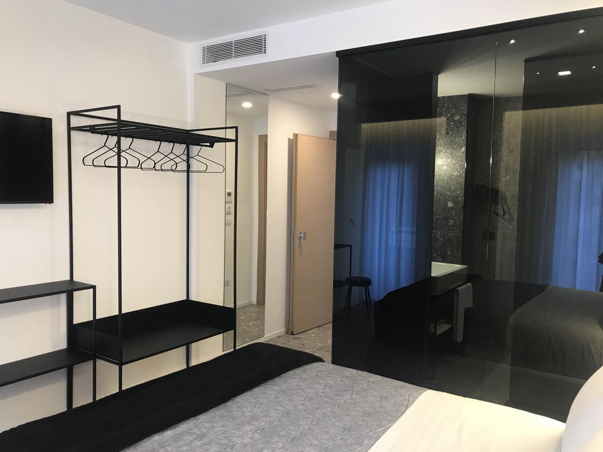 Myhome 75 Premium Luxury B&B Pescara Bagian luar foto