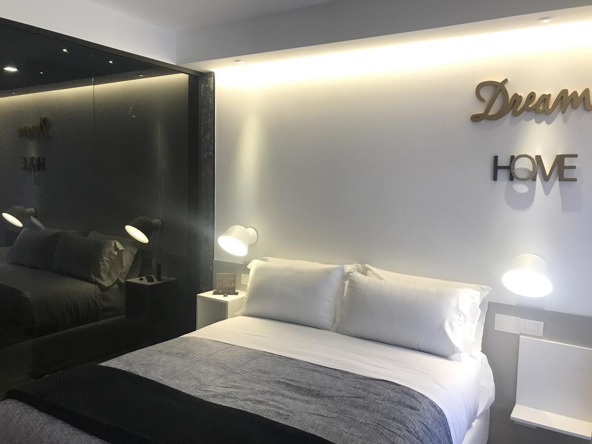 Myhome 75 Premium Luxury B&B Pescara Bagian luar foto