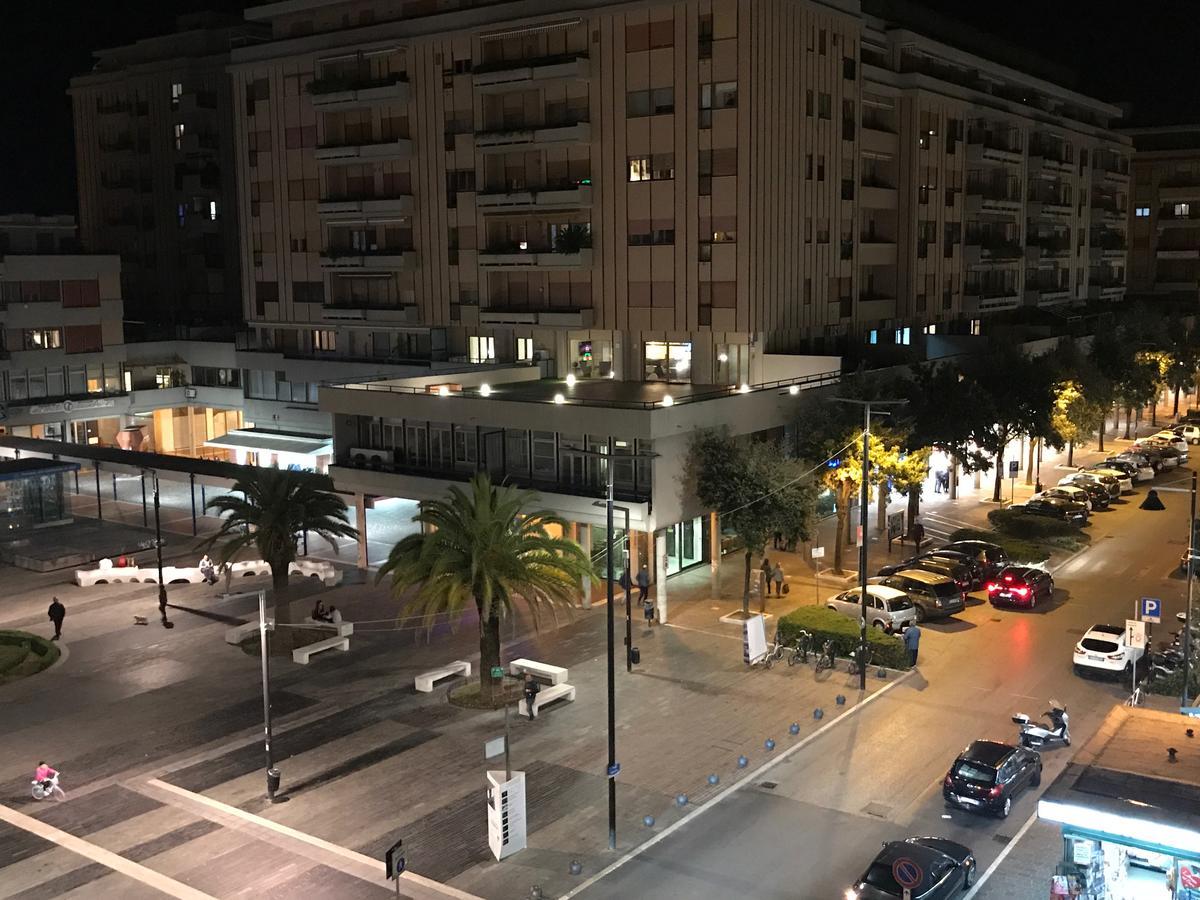 Myhome 75 Premium Luxury B&B Pescara Bagian luar foto