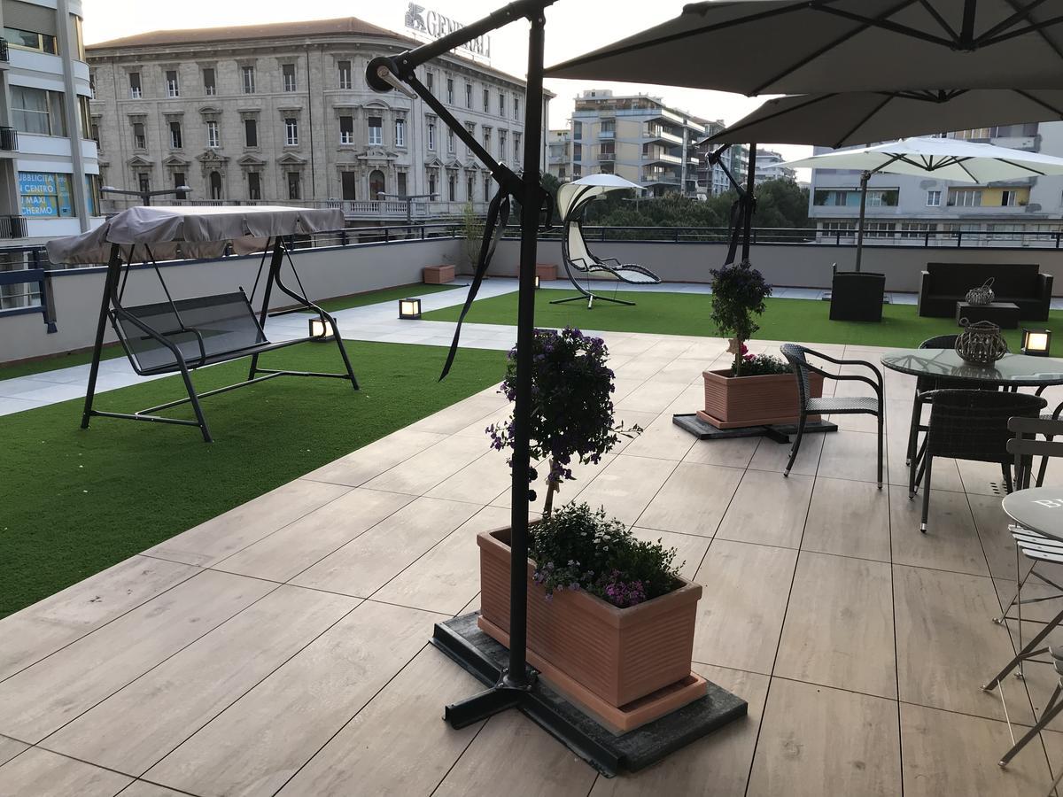 Myhome 75 Premium Luxury B&B Pescara Bagian luar foto